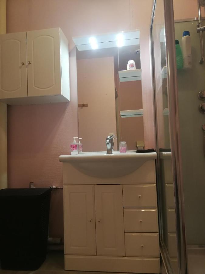 Joli appartement résidentiel à Troyes Esterno foto
